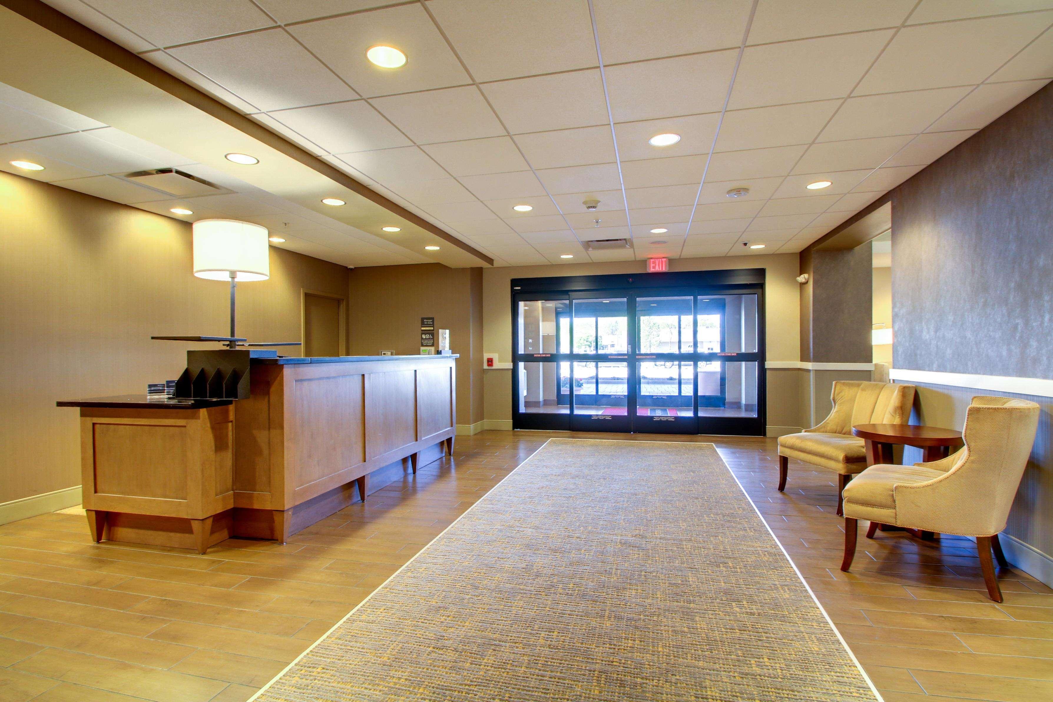 Hampton Inn & Suites Milwaukee West West Allis Екстериор снимка