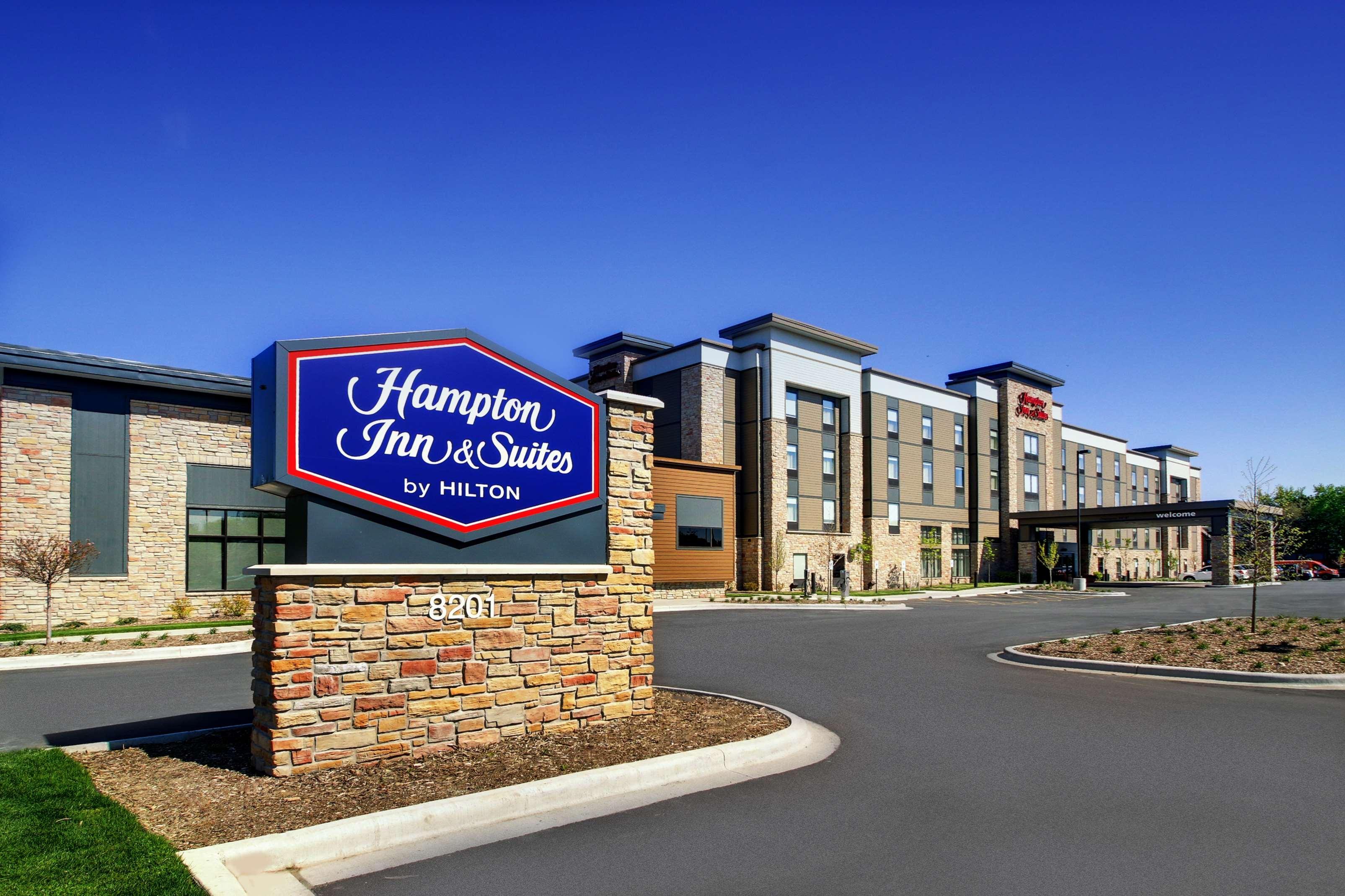 Hampton Inn & Suites Milwaukee West West Allis Екстериор снимка