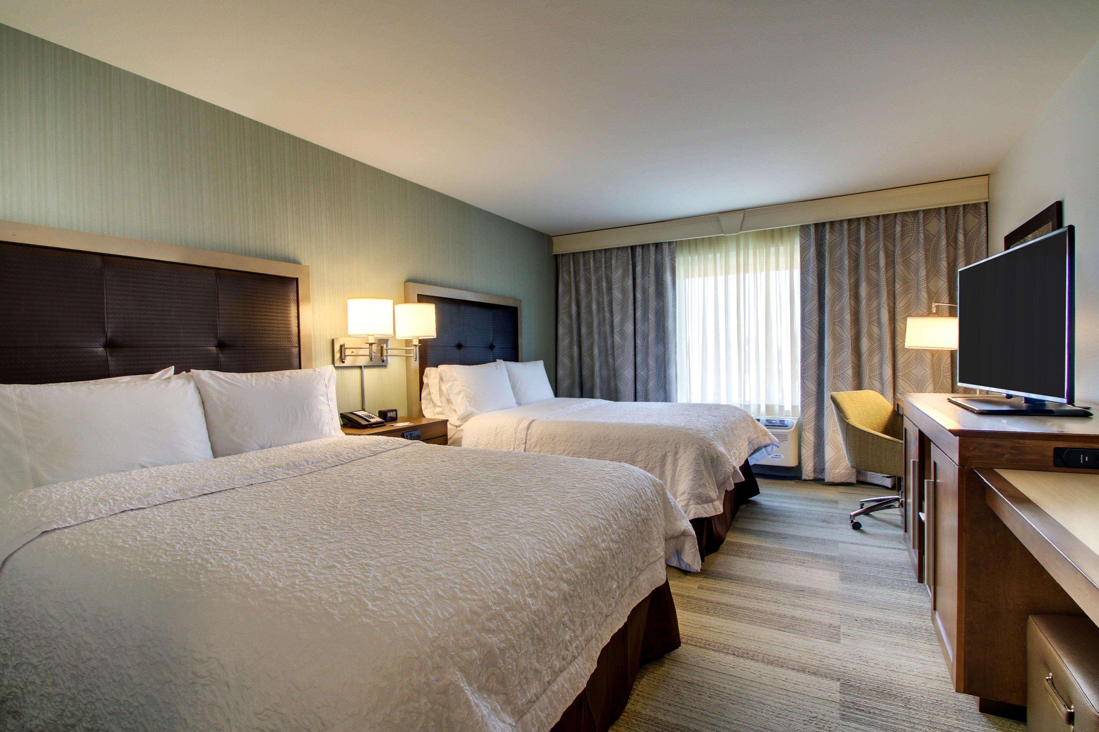Hampton Inn & Suites Milwaukee West West Allis Екстериор снимка