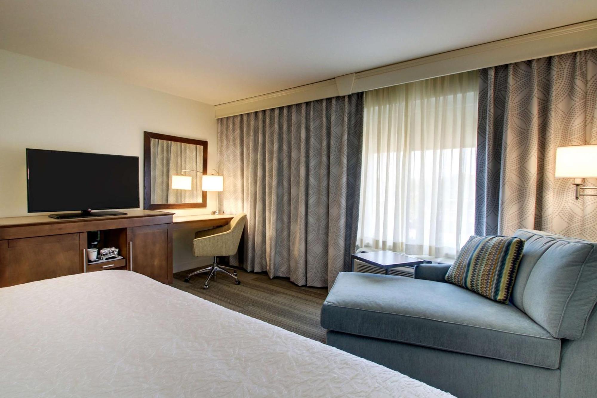 Hampton Inn & Suites Milwaukee West West Allis Екстериор снимка